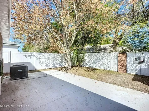 7239 Lawn Tennis Lane Jacksonville FL 32277