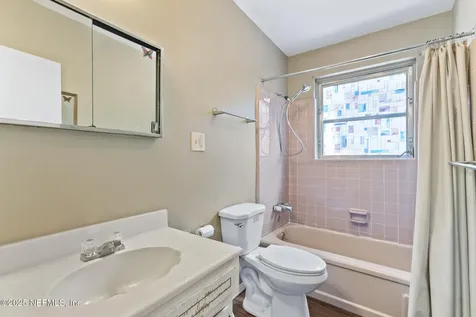 817 1st Avenue Welaka FL 32193