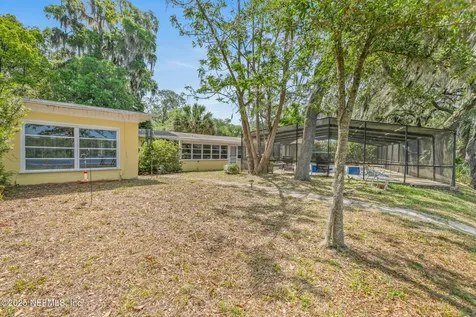 817 1st Avenue Welaka FL 32193