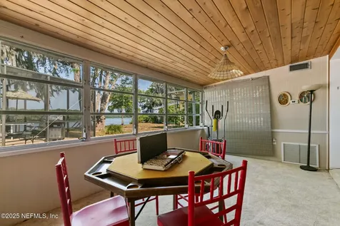 817 1st Avenue Welaka FL 32193