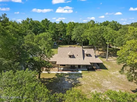 4310 Chokeberry Road Middleburg FL 32068