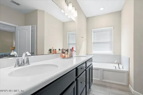 10350 Pavnes Creek Drive Jacksonville FL 32222
