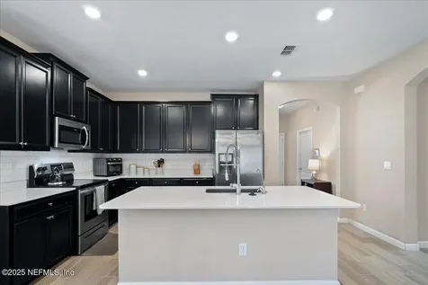 10350 Pavnes Creek Drive Jacksonville FL 32222