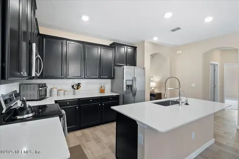 10350 Pavnes Creek Drive Jacksonville FL 32222