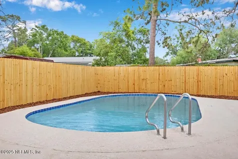 2377 Wilmont Avenue Jacksonville FL 32218
