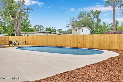 2377 Wilmont Avenue Jacksonville FL 32218