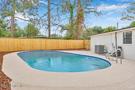 2377 Wilmont Avenue Jacksonville FL 32218