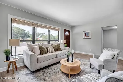 2377 Wilmont Avenue Jacksonville FL 32218