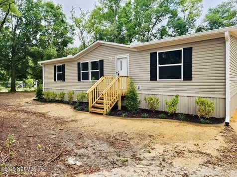 221 Maltas Avenue Interlachen FL 32148