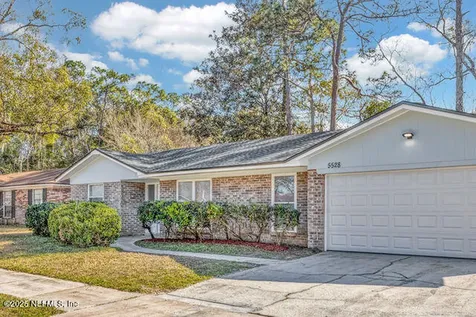 5528 Lofty Pines Circle S Jacksonville FL 32210