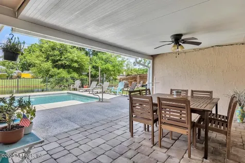 10334 Triple Crown Avenue Jacksonville FL 32257