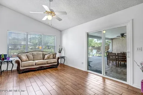 10334 Triple Crown Avenue Jacksonville FL 32257