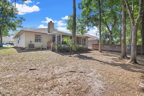 952 Long Lake Drive Jacksonville FL 32225