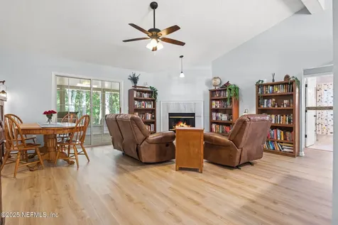952 Long Lake Drive Jacksonville FL 32225