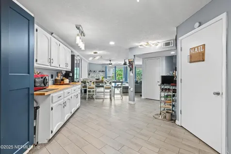 1167 Romaine Circle E Jacksonville FL 32225