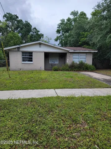 7614 John F Kennedy Drive E Jacksonville FL 32219