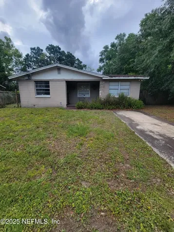 7614 John F Kennedy Drive E Jacksonville FL 32219