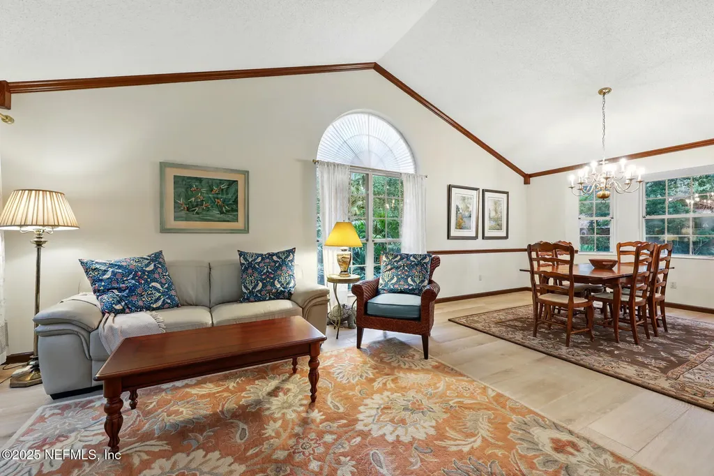 1917 Lakeside Drive S Fernandina Beach FL 32034