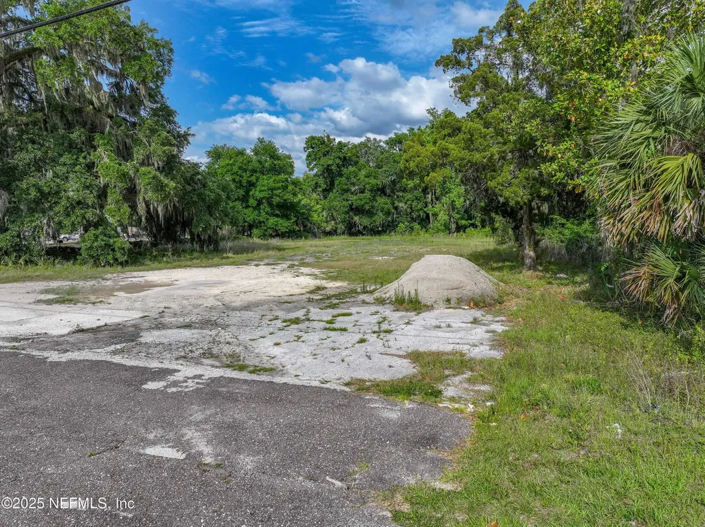 2989 Us Highway 17 Green Cove Springs FL 32043