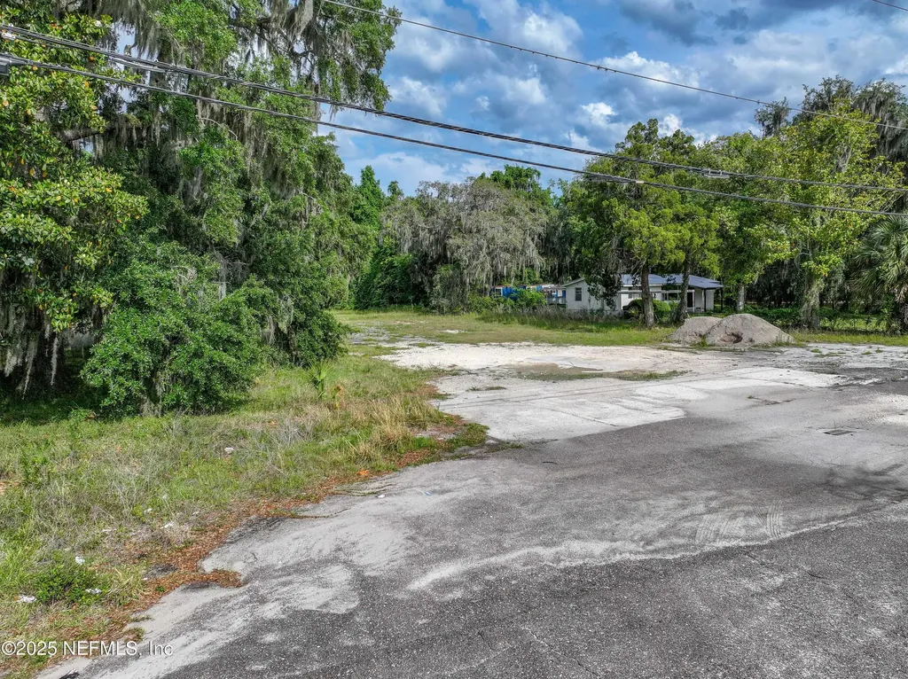 2989 Us Highway 17 Green Cove Springs FL 32043