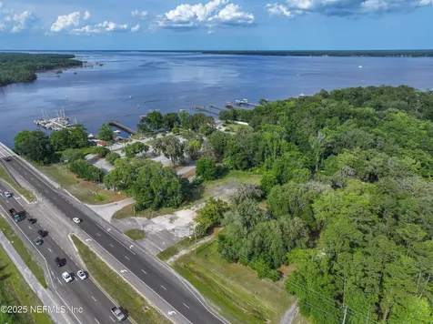 2989 Us Highway 17 Green Cove Springs FL 32043
