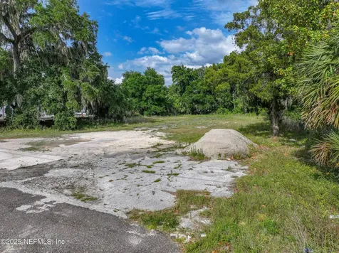 2989 Us Highway 17 Green Cove Springs FL 32043