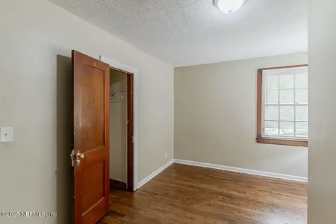 8057 Oakwood Street Jacksonville FL 32208