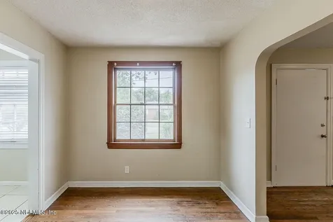 8057 Oakwood Street Jacksonville FL 32208