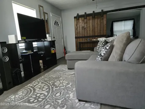 5952 Blackthorn Road Jacksonville FL 32244