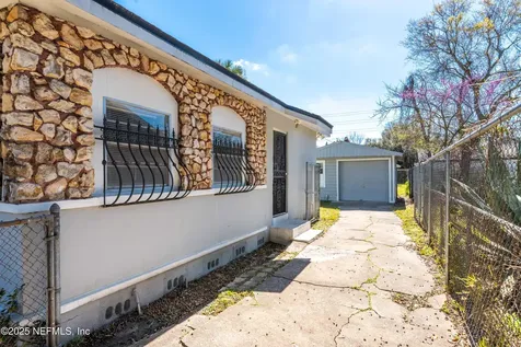 206 E 45th Street Jacksonville FL 32208