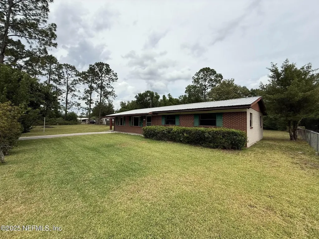 112 Pioneer Road Palatka FL 32177