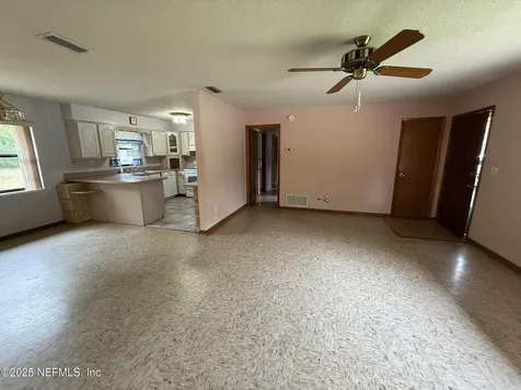 112 Pioneer Road Palatka FL 32177