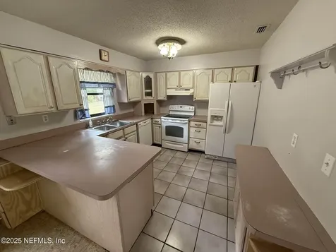 112 Pioneer Road Palatka FL 32177