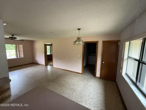 112 Pioneer Road Palatka FL 32177