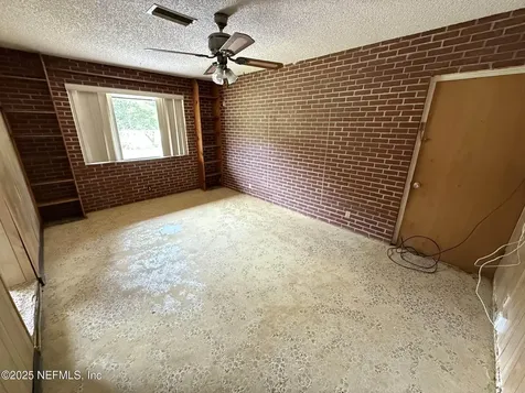 112 Pioneer Road Palatka FL 32177