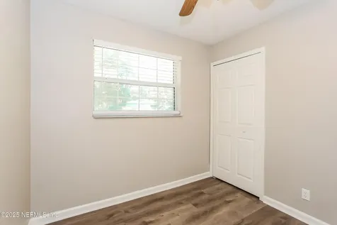 5023 Donnybrook Avenue Jacksonville FL 32208