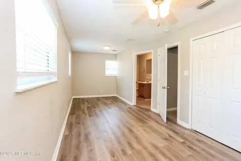 5023 Donnybrook Avenue Jacksonville FL 32208
