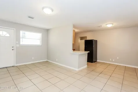 5023 Donnybrook Avenue Jacksonville FL 32208