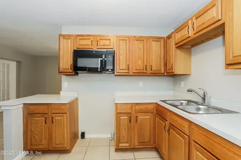 5023 Donnybrook Avenue Jacksonville FL 32208