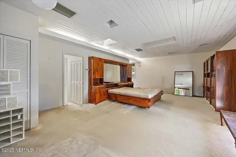 7868 Woodsdale Lane Jacksonville FL 32256