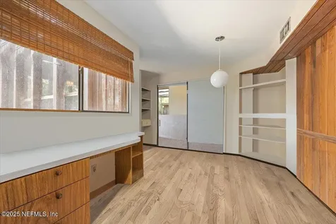 7868 Woodsdale Lane Jacksonville FL 32256