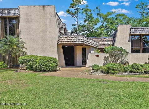 7868 Woodsdale Lane Jacksonville FL 32256
