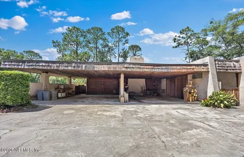 7868 Woodsdale Lane Jacksonville FL 32256