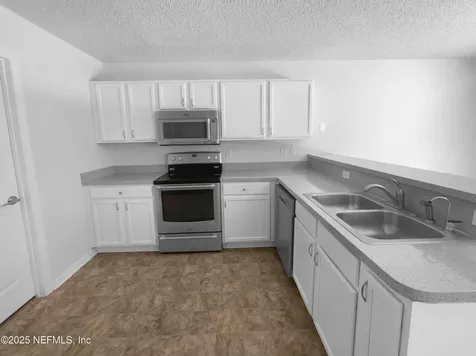 13593 Ashford Wood Court E Jacksonville FL 32218