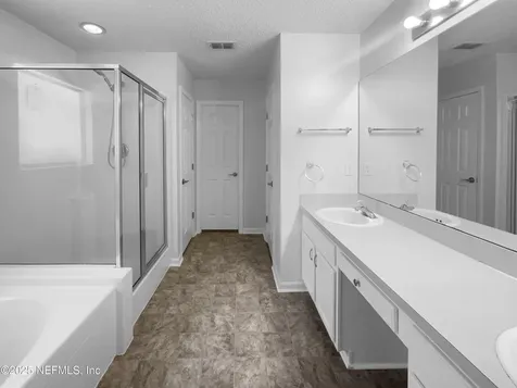 13593 Ashford Wood Court E Jacksonville FL 32218