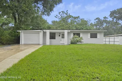 7151 King Arthur Road N Jacksonville FL 32211