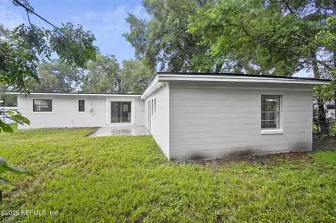 7151 King Arthur Road N Jacksonville FL 32211