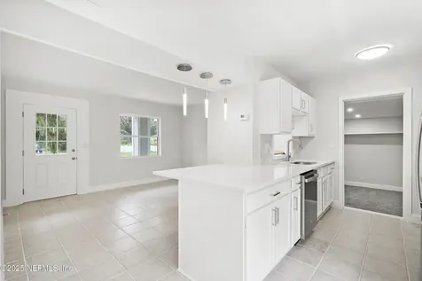 7151 King Arthur Road N Jacksonville FL 32211