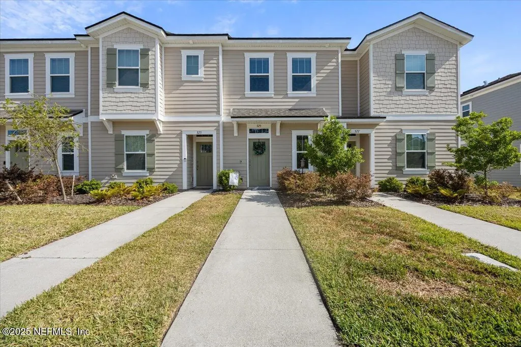 325 Annies Place Jacksonville FL 32218