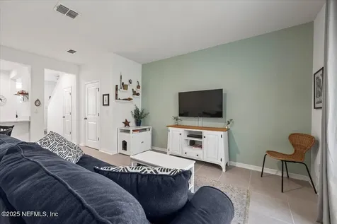 325 Annies Place Jacksonville FL 32218